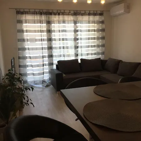 Virag Apartman Διαμέρισμα *